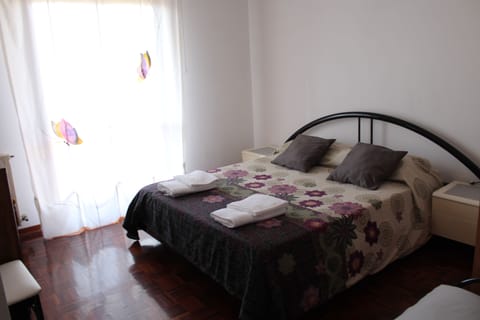 2 bedrooms, iron/ironing board, travel crib, bed sheets