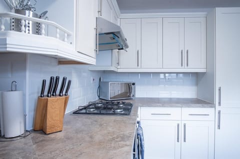 Starfish Apartment - 2 Bedroom Apartment - Tenby (4476)