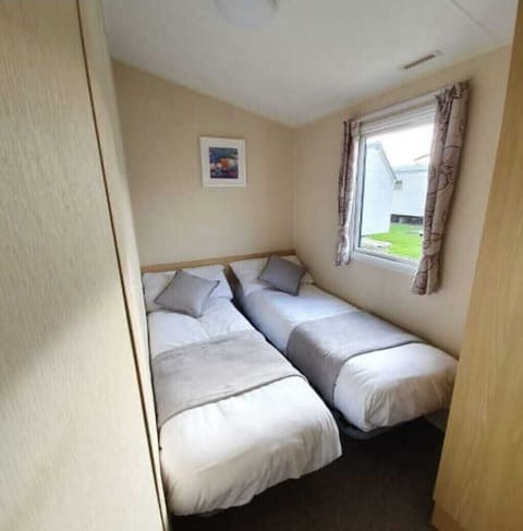 3 bedrooms, iron/ironing board, WiFi