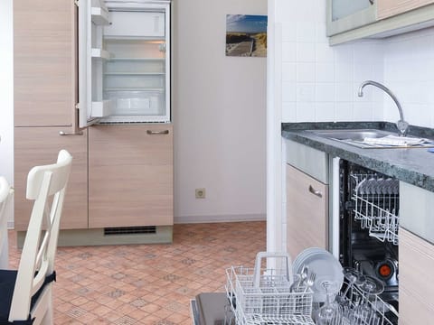 Fridge, oven, dishwasher, highchair