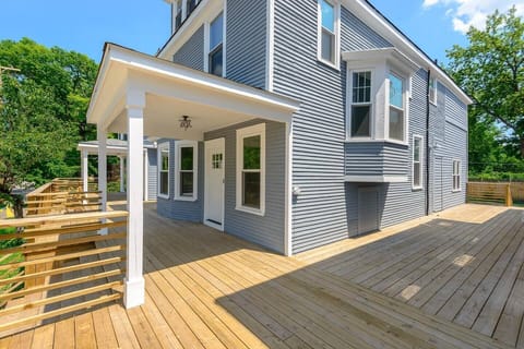 " We highly recommend this property whether renting 1, 2, or all 3 units, and will definitely keep it on our list for a future reunion." - Jennifer, 5 Star Review