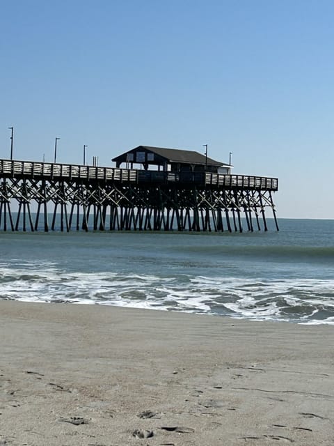 Beach nearby, sun loungers, beach towels