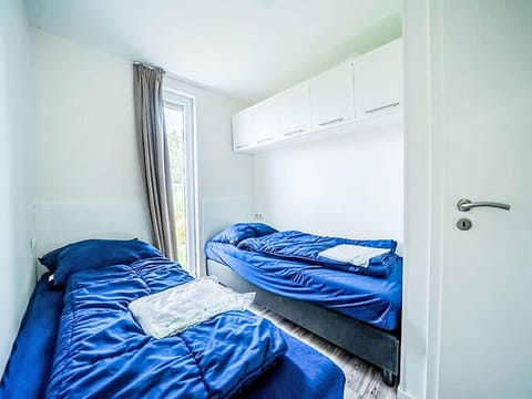 Floor, Comfort, House, Building, Wood, Door, Bed, Electric Blue, Flooring