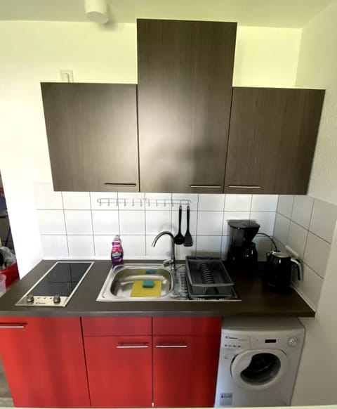 Fridge, microwave, coffee/tea maker, electric kettle