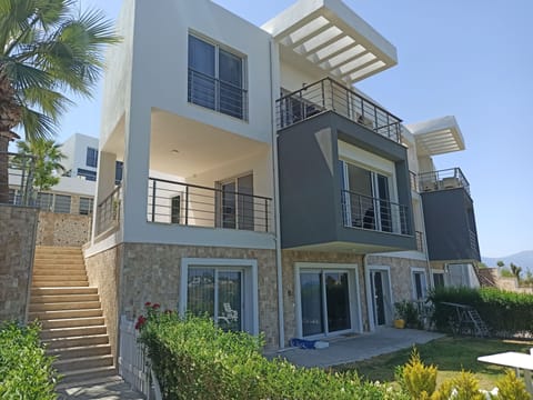 Front view of luxury apartement