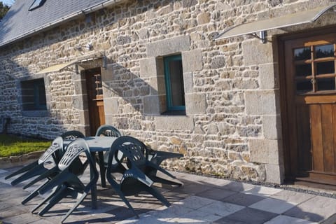 south facing terrace with parasol
