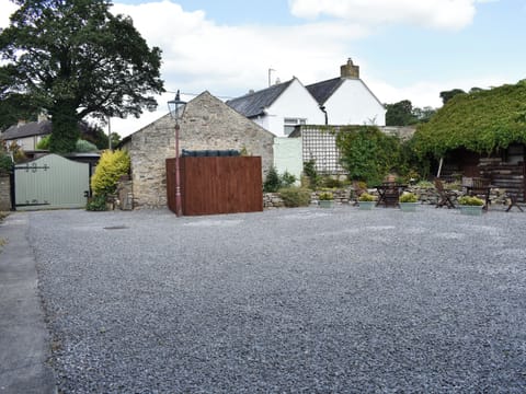 Courtyard | The Smithy - Foal Barn Cottages, Spennithorne, near Leyburn