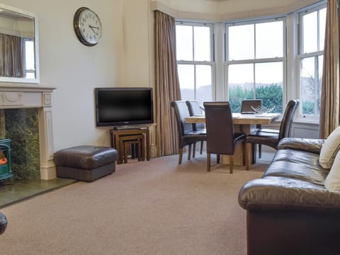 Spacious living and dining room | 1 Brantfield House, near Bowness on Windermere