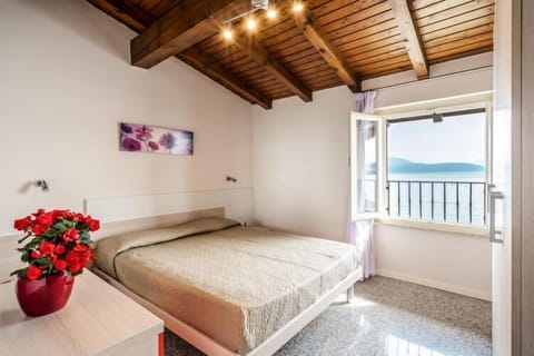 Apartment in Manerba with barbecue Apartment in Manerba del Garda