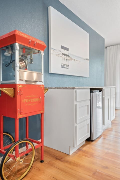The entertainment room features your very own popcorn machine!