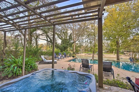 Seguin Vacation Rental | 4BR + Boathouse | 4BA | 2 Stories | 2,683 Sq Ft