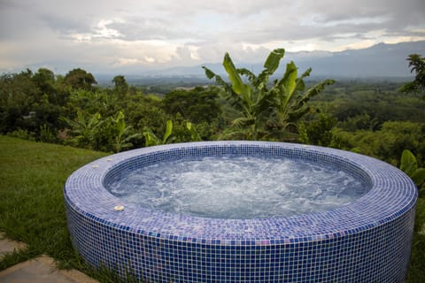 Outdoor spa tub