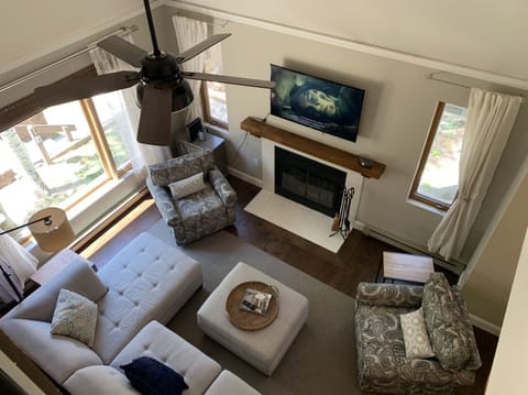 Living area | Smart TV, fireplace, printers