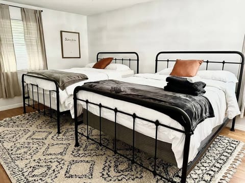 (bedroom 3) 2 queen beds