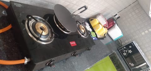 Gas stove and condiments