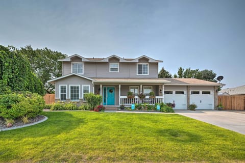 Nampa Vacation Rental | 4BR | 2.5BA | 2 Stories | Stairs Required | 2,050 Sq Ft