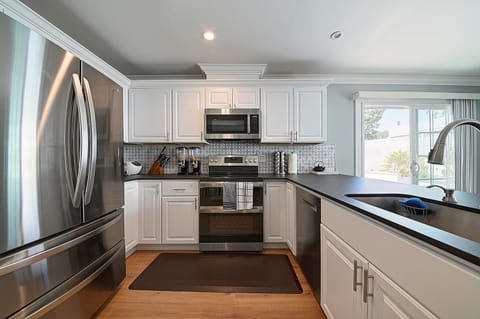 With everything you need, make a big meal with families.