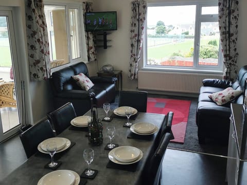 Kitchen/diner | Cri’r Wylan, Fishguard