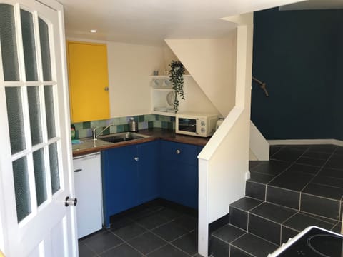 Barn kitchen | Church View Cottage and Barn, Hatherleigh, near Okehampton