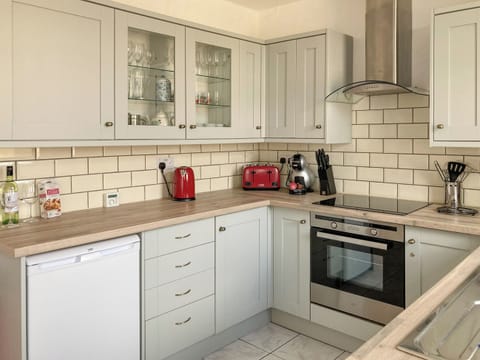 Kitchen area | Holmfield, Buxton