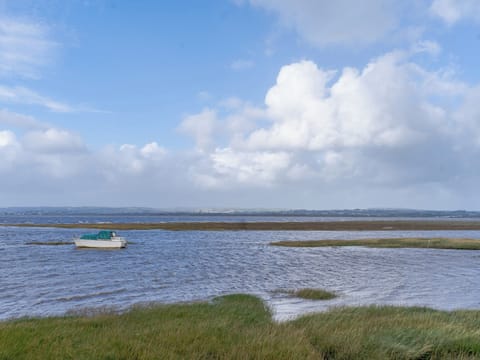 View | Tyr LLyr, Penclawdd