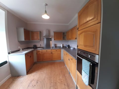 Kitchen | Ballygroggan Farmhouse - Ballygroggan Farm, Machrihanish, near Campbeltown
