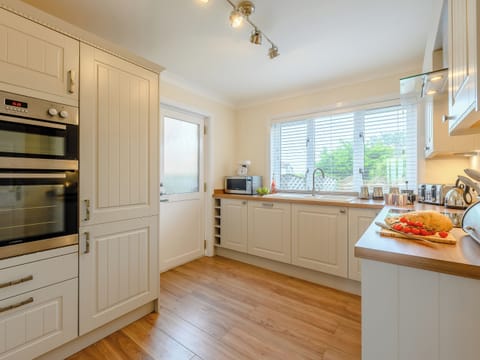 Kitchen | Seaglass House, Beadnell