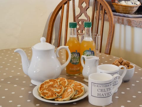 Dining Area | Cranberry Cottage - Celtic Haven Resort, Lydstep, near Tenby
