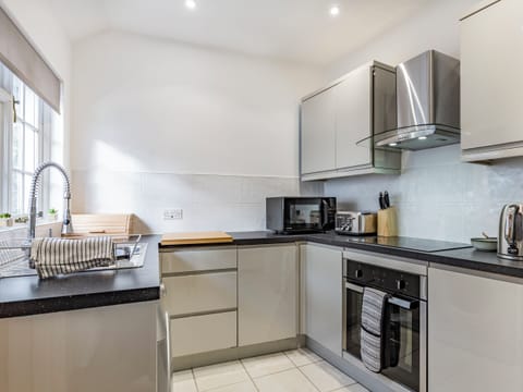 Kitchen | 3a Edinburgh Villas - Edinburgh Villas, Torquay