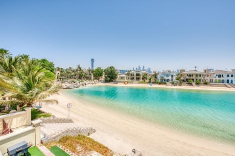 Beach nearby, sun loungers