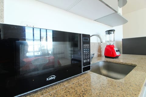 Microwave, oven, dishwasher, coffee/tea maker