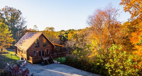 Private setting w/covered deck for all seasons and weather