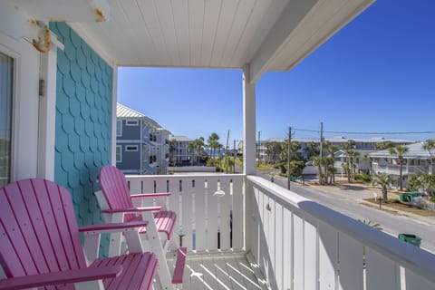 21-Agave-Blue-Balcony-Alt