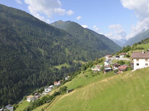Cloud, Sky, Mountain, Natural Landscape, Plant, Natural Environment, Vegetation, Slope, Tree, Highland