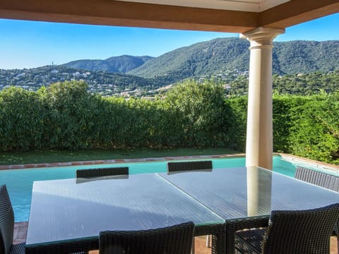 Sky, Property, Daytime, Furniture, Light, Water, Nature, Azure, Shade, Building