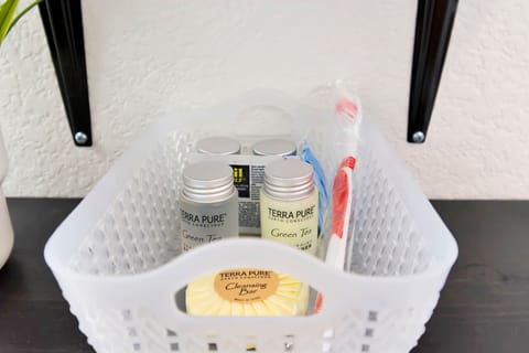 Bathroom amenities