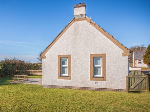 Exterior | Watch Cottage - Celtic Haven Resort, Lydstep, near Tenby