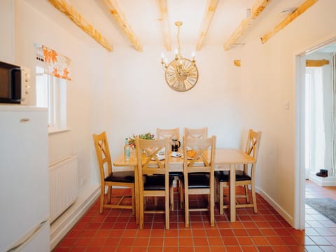 Dining room | Atrato’s Stable - Celtic Haven Resort, Lydstep, near Tenby