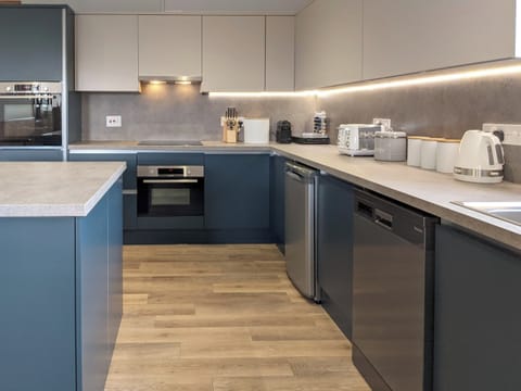 Well-equipped kitchen | Brambleside, Mawbray near Allonby