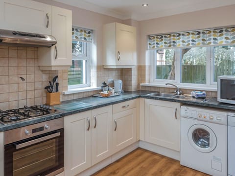 Kitchen | Captain’s Lodge - Celtic Haven Resort, Lydstep, near Tenby