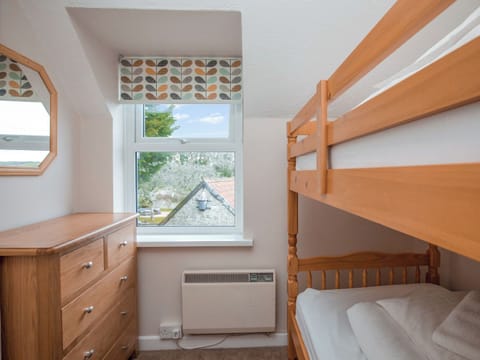 Bunk bedroom | Captain’s Lodge - Celtic Haven Resort, Lydstep, near Tenby