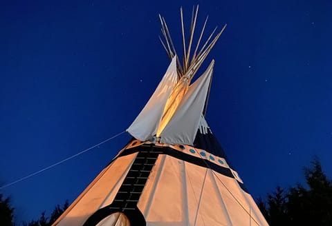 The Arrowhead Tipi Resort - Many Moons - Nomadic Tipis on Lake Tawakoni Chalé padrão in Lake Tawakoni