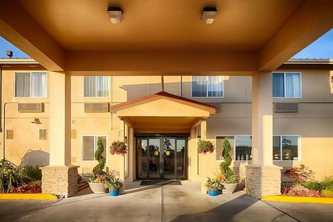 Step into the lobby area from a sheltered, convenient drop-off.