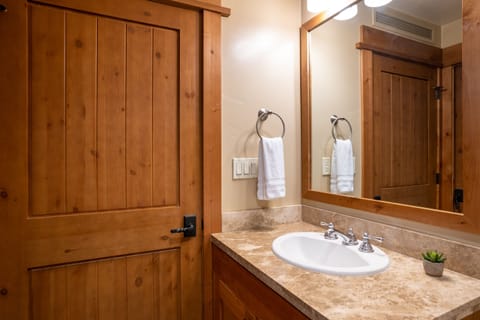 Bathtub, hair dryer, towels