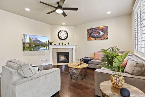 Living area | Smart TV, fireplace, table tennis, smart speakers