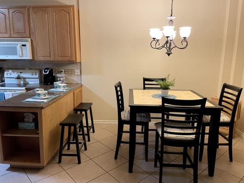 Sit at the counter or gather around the table, the choice is yours!