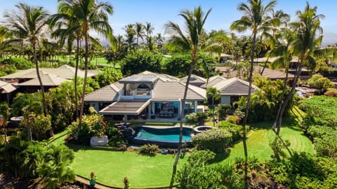 Mauna Lani 9 - Hale Maluhia is a 4-bedroom 3.5 bathroom private home