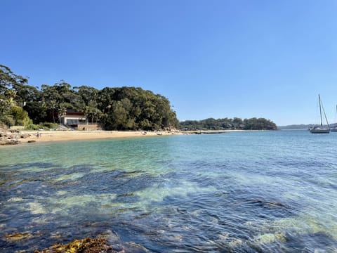 Beach nearby, sun loungers, beach towels