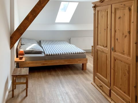 Furniture, Cabinetry, Building, Comfort, Wood, House, Drawer, Bed Frame, Interior Design, Chest Of Drawers