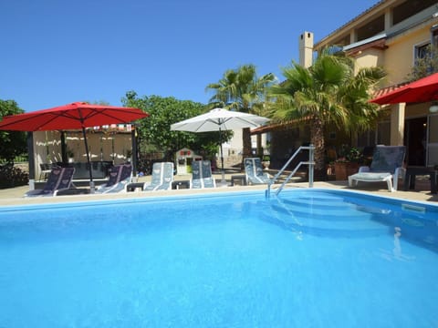 Water, Sky, Property, Plant, Building, Cloud, Swimming Pool, Tree, Residential Area, Grass